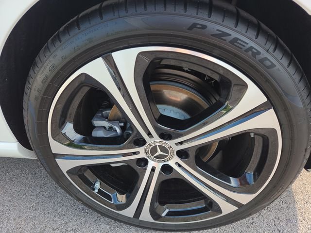 New 2026 Polar White Mercedes-Benz C300 image 27