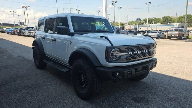 New 2026 Oxford White Ford Badlands 4WD image 27