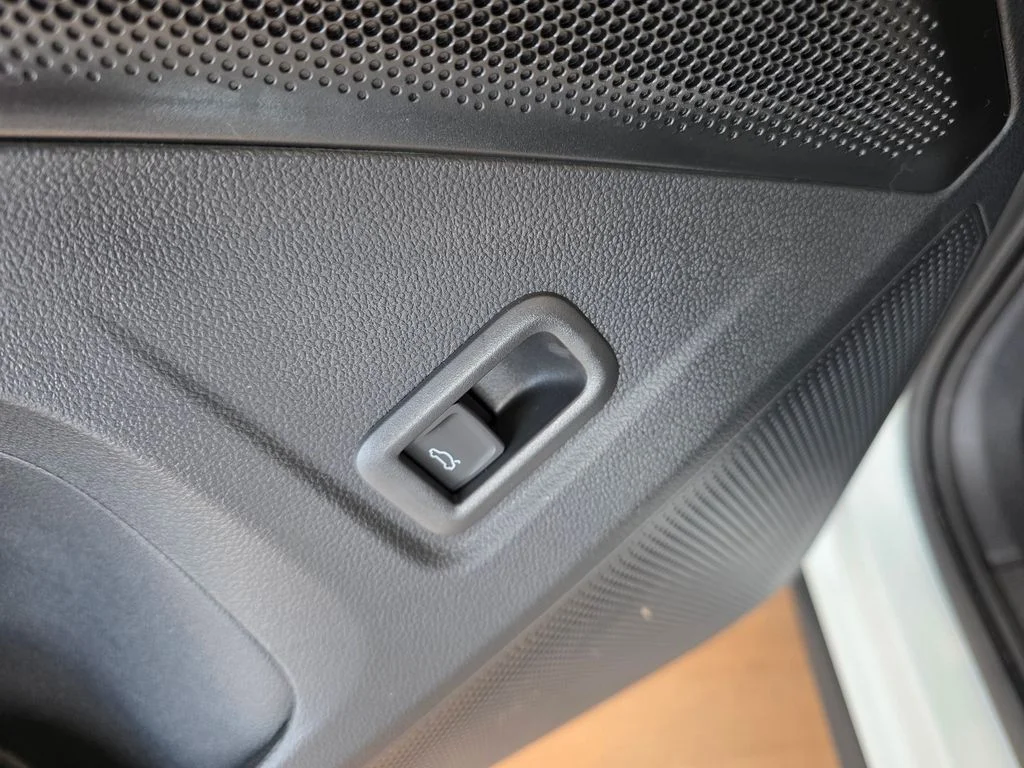 2026 Volkswagen Tiguan SE R-LINE BLACK - Photo 23