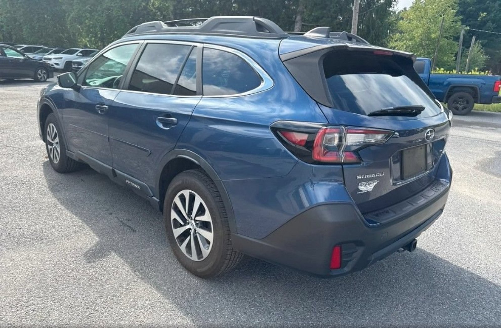Used 2020 Abyss Blue Pearl Subaru Premium image 8