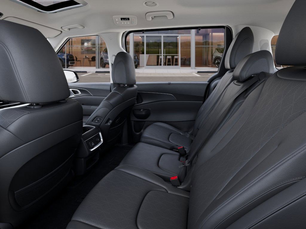 2026 Kia Carnival SX - Photo 18