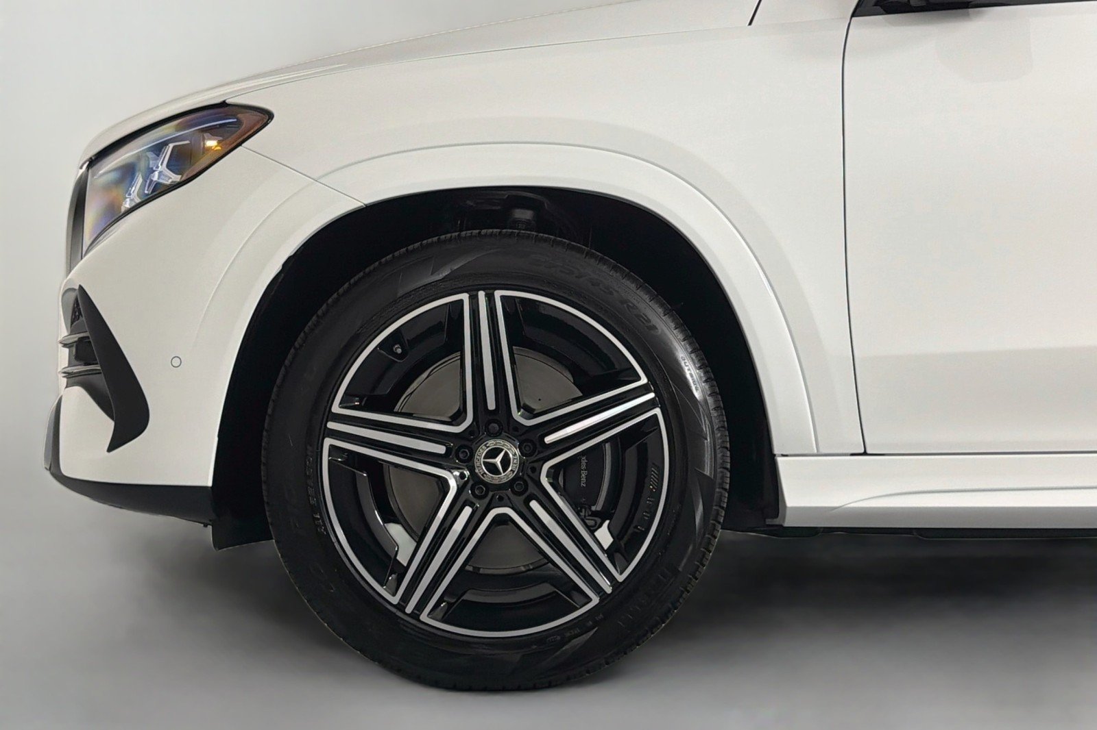 New 2027 Polar White Mercedes-Benz GLE 350 4MATIC® SUV image 9