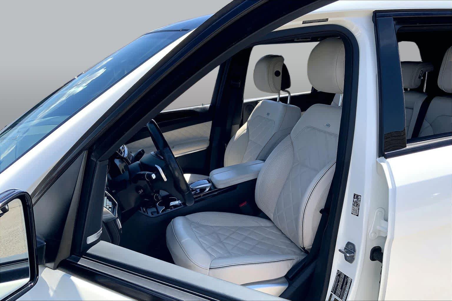 Used 2018 designo Diamond White Metallic Mercedes-Benz GLS 550 image 7