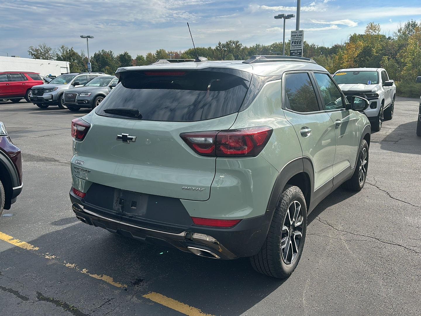 Used 2024 Cacti Green Chevrolet ACTIV image 2
