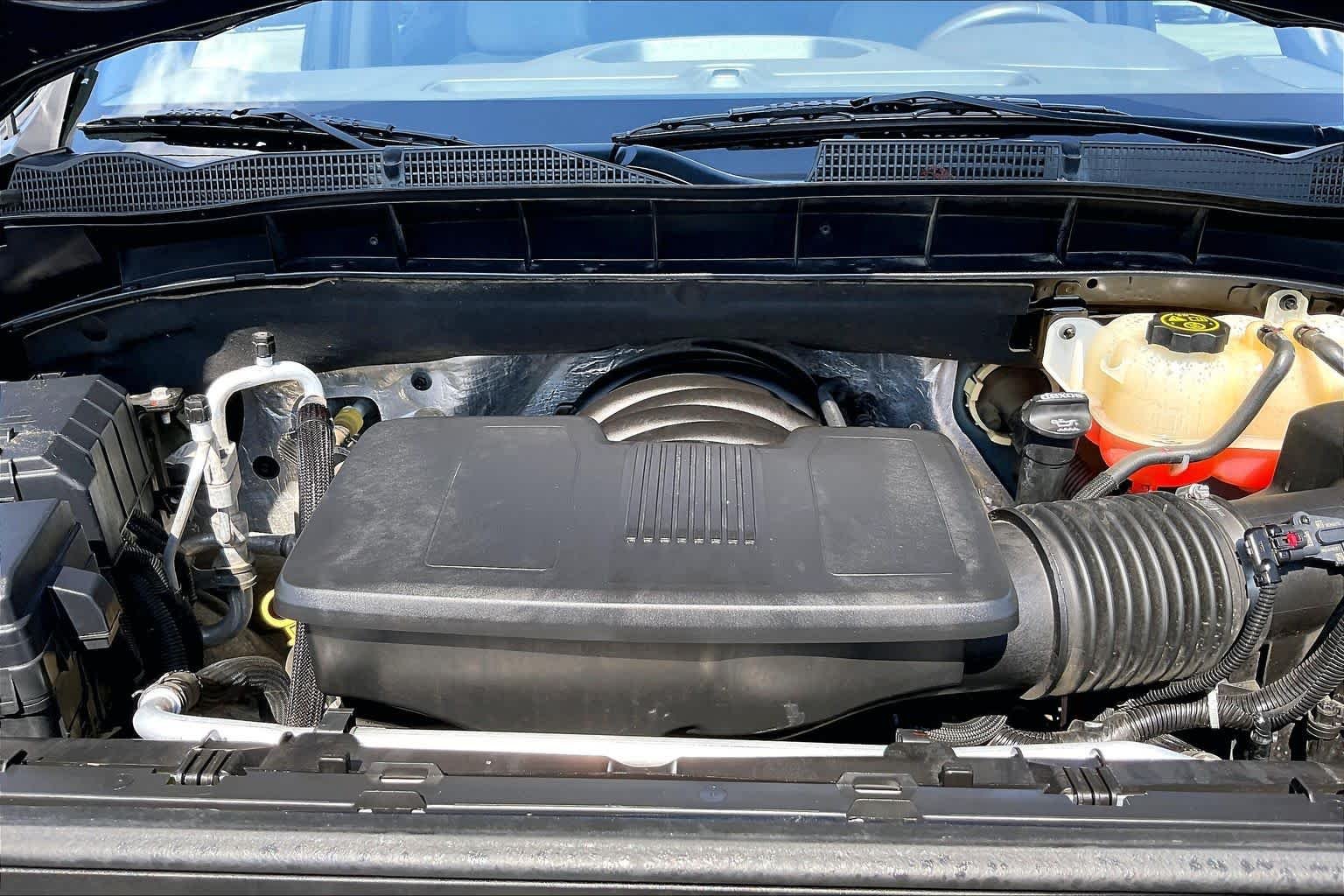 Used 2019 Pacific Blue Metallic GMC SLT image 30