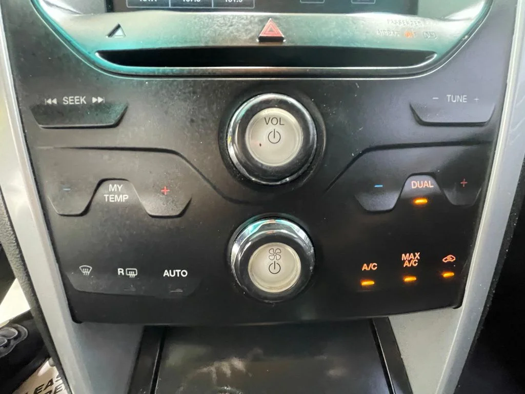 Used 2014 Silver Ford XLT image 20
