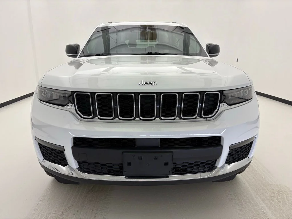 Used 2021 White Jeep Limited image 21