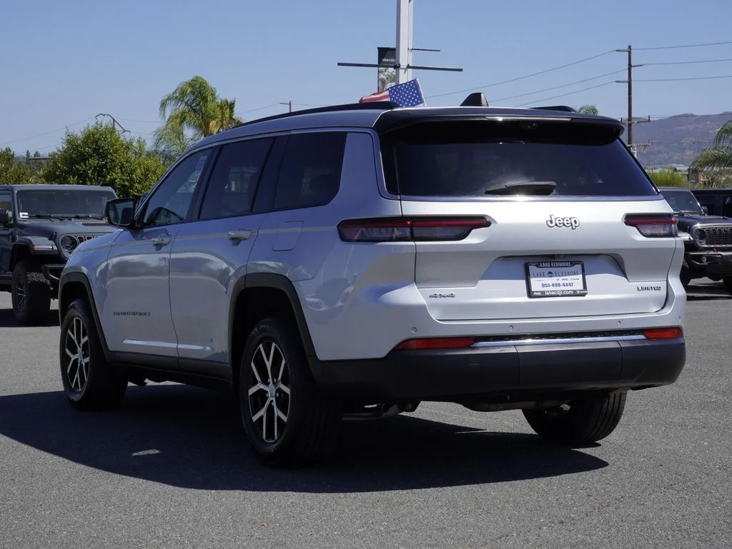 Used 2024 Silver Jeep Limited image 5