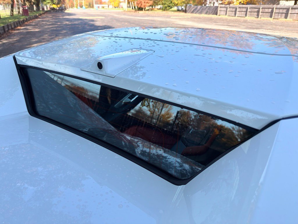 Used 2021 White Chevrolet Stingray image 25