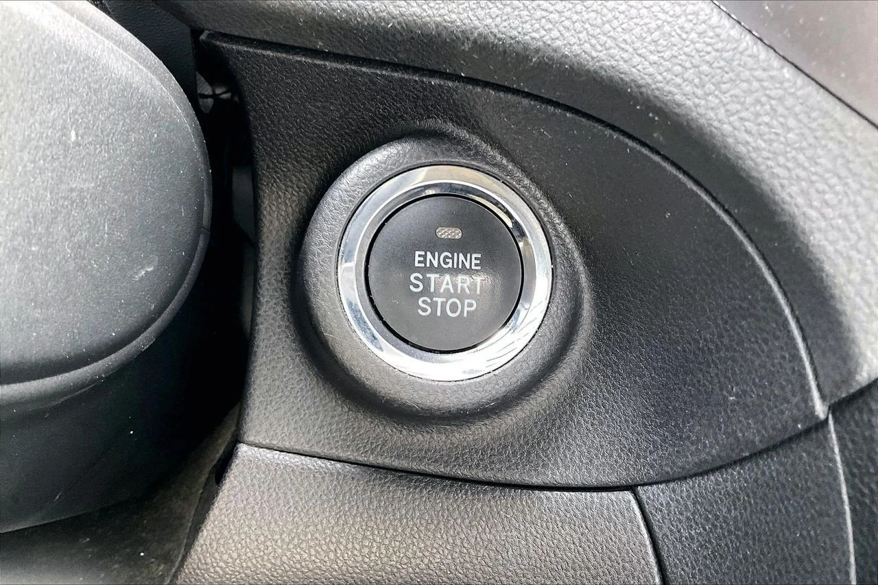 Certified Used 2020 White Subaru Premium image 28