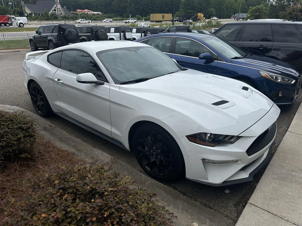 Used 2018 Oxford White Ford EcoBoost Premium image 11
