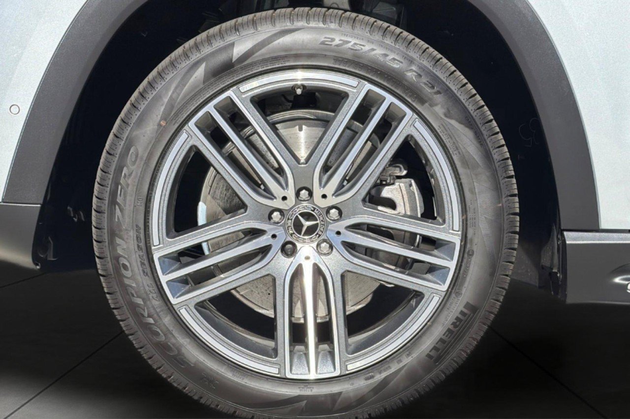 New 2026 Cirrus Silver Metallic Mercedes-Benz GLS 450 4MATIC® SUV image 27