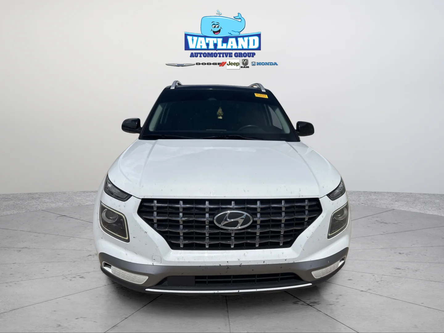 Used 2023 Ceramic White Hyundai Limited image 19