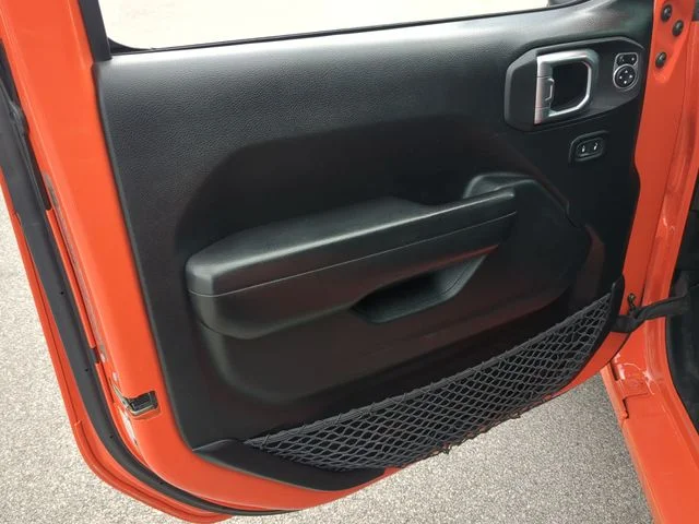 Used 2020 Orange Jeep Sport S image 12