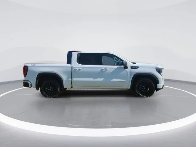 Used 2022 White GMC Elevation image 9