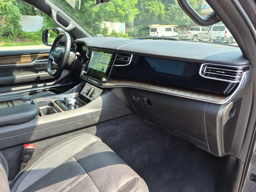 Used 2022 Gray Jeep Series I image 33