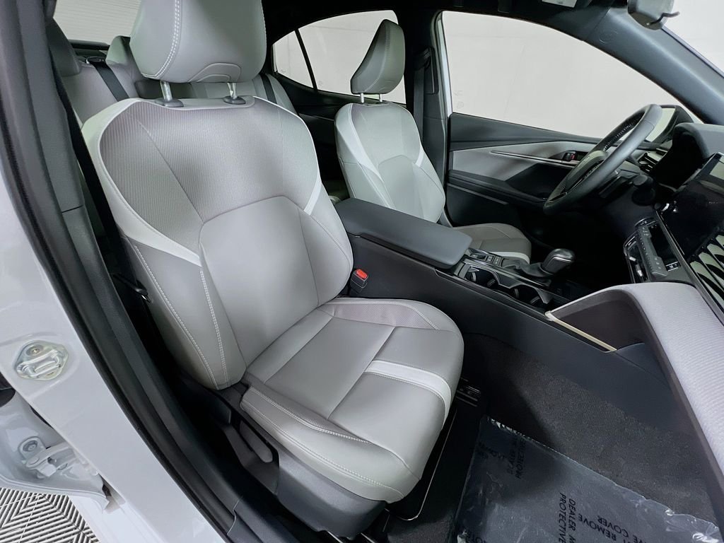 Used 2025 White Toyota SE image 27