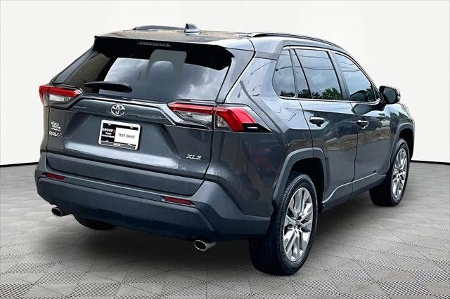 Certified Used 2023 MAGNETIC GRAY MET. Toyota  image 13