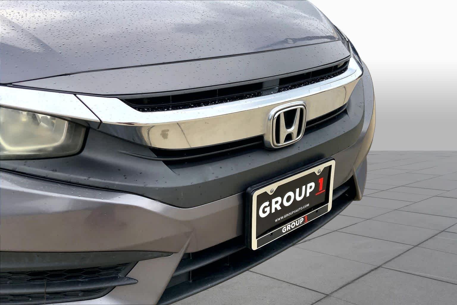Used 2016  Honda LX image 29