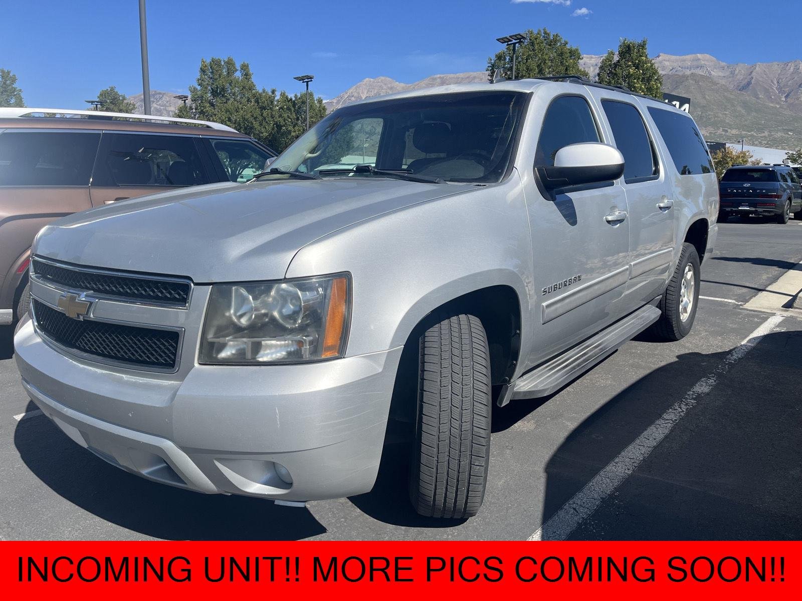 Used 2011 Sheer Silver Metallic Chevrolet LT image 1