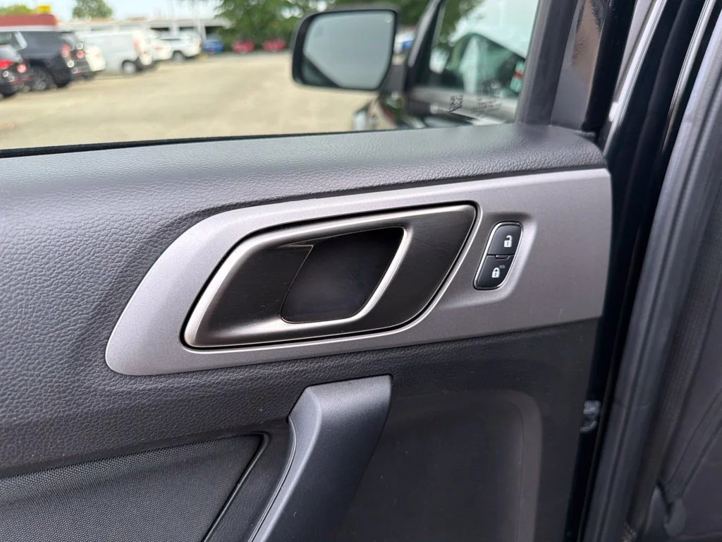 Used 2023 Black Ford XLT image 11