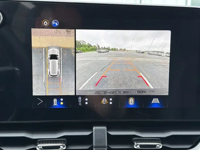 New 2026 Mosaic Black Metallic Chevrolet LT image 24