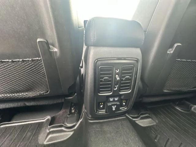 Used 2019 White Jeep Overland image 24