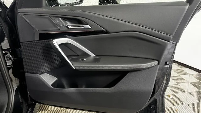 New 2026 Black Sapphire Metallic BMW xDrive28i image 20