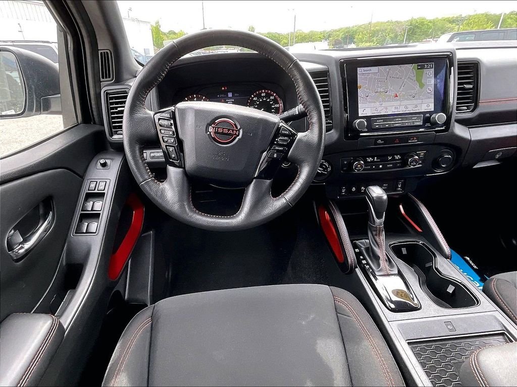 Used 2024 White Nissan PRO-4X image 17