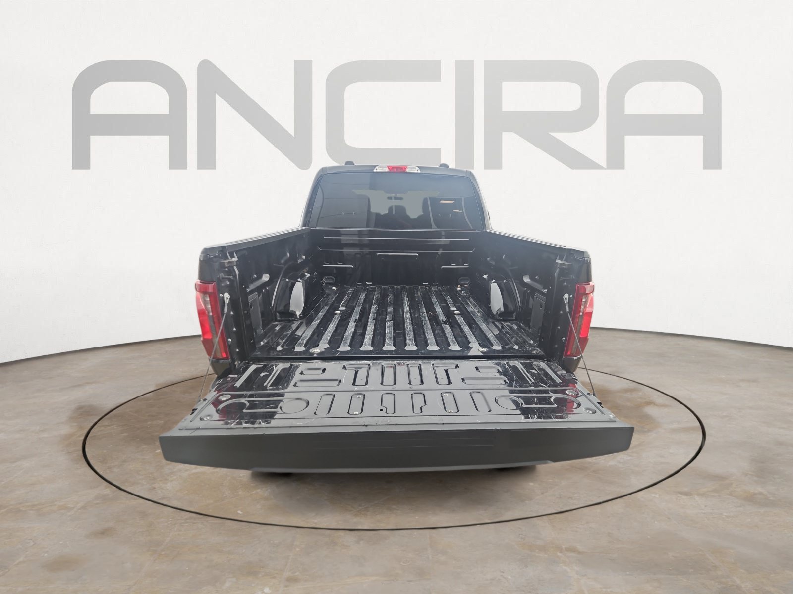 Used 2025 Black Metallic Ford XLT image 11