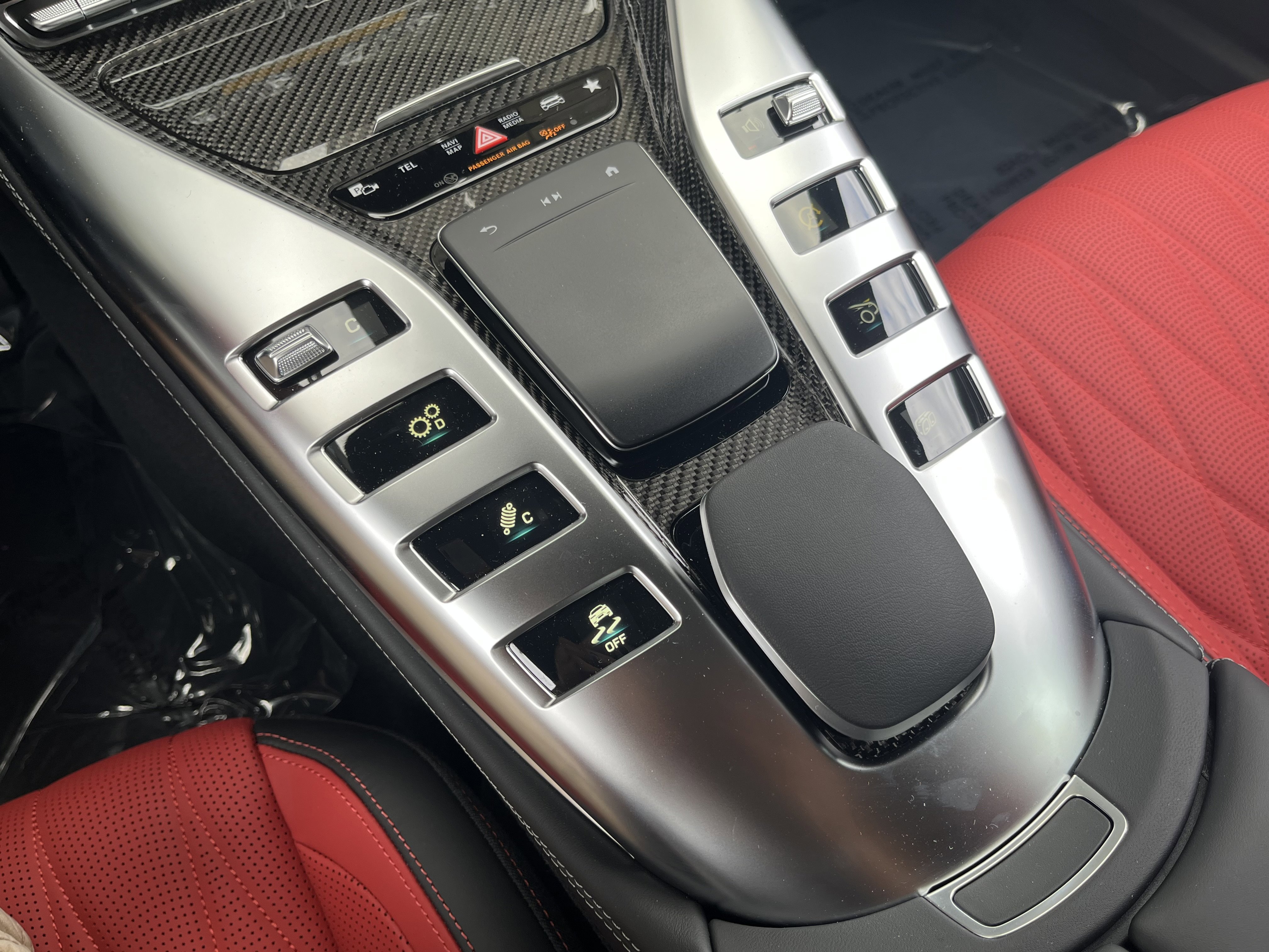 New 2026 MANUFAKTUR Moonlight White Metallic Mercedes-Benz AMG® GT 53 image 60