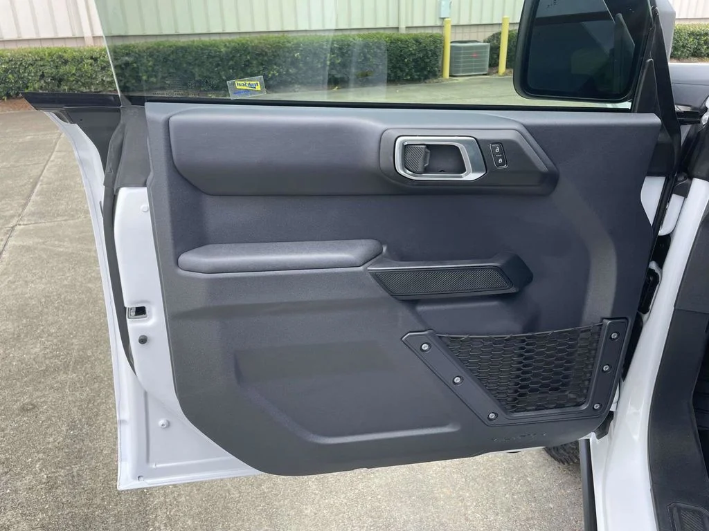 New 2025 Oxford White Ford Badlands® image 15