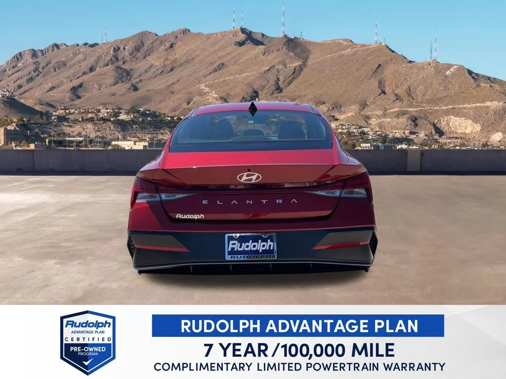 Used 2025 Red Hyundai SEL Convenience image 5