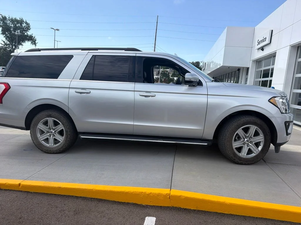 Used 2018 Silver Ford XLT image 5