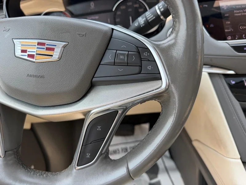 Certified Used 2021 Stellar Black Metallic Cadillac FWD Premium Luxury image 15