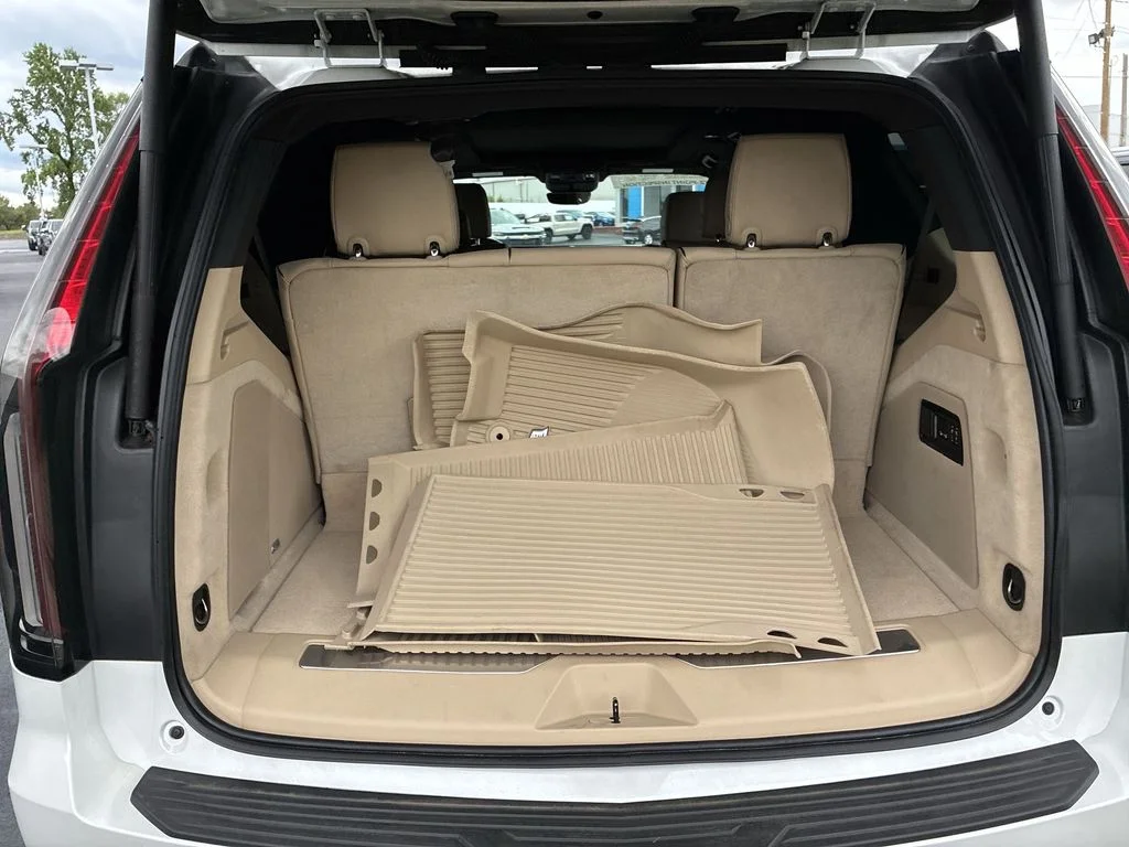 Used 2023 White Cadillac Premium Luxury image 22