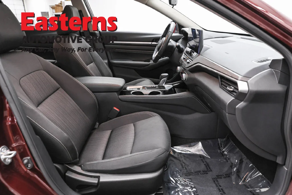 Used 2023 Red Nissan 2.5 SV image 26