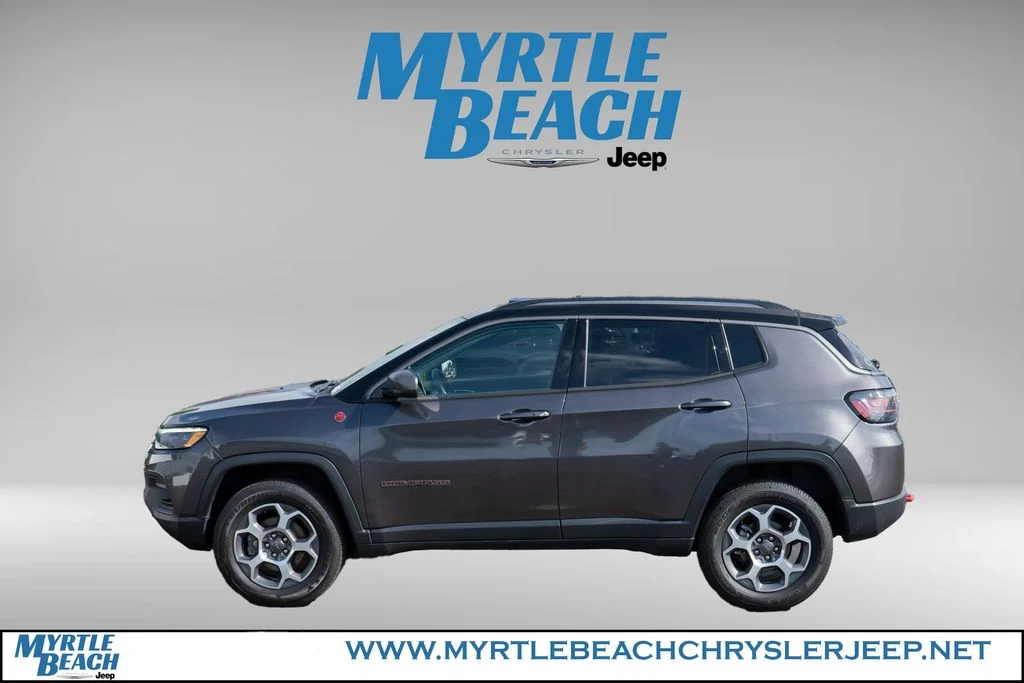 Certified Used 2022 Granite Crystal Metallic Clearcoat Jeep Trailhawk image 3