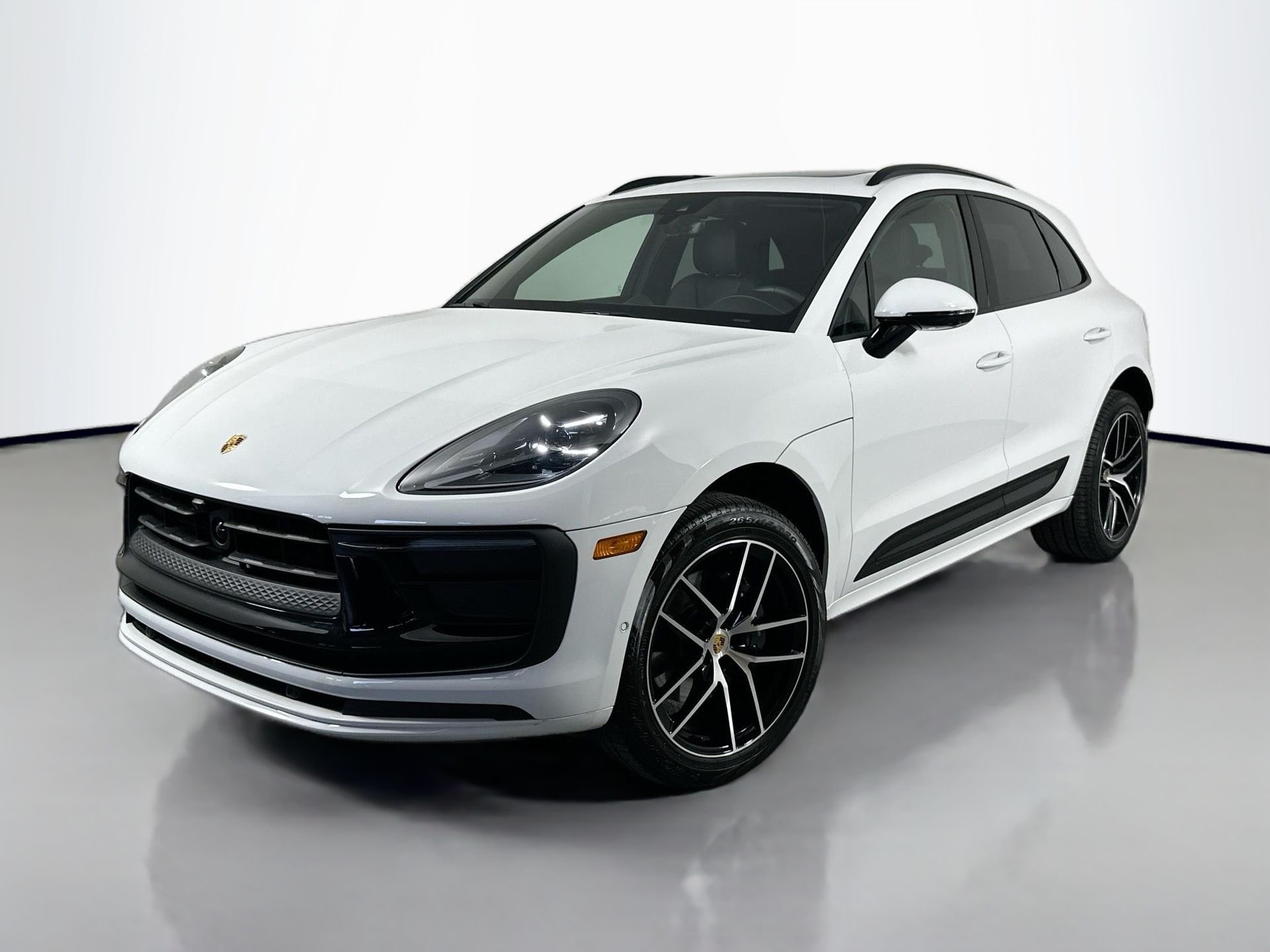 2025 Porsche Macan Base