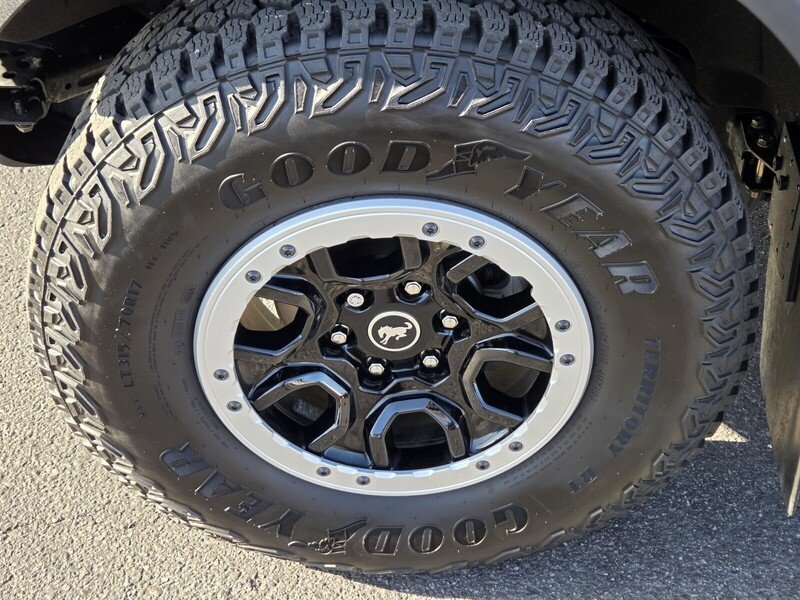 Used 2025 Gray Ford Badlands image 14