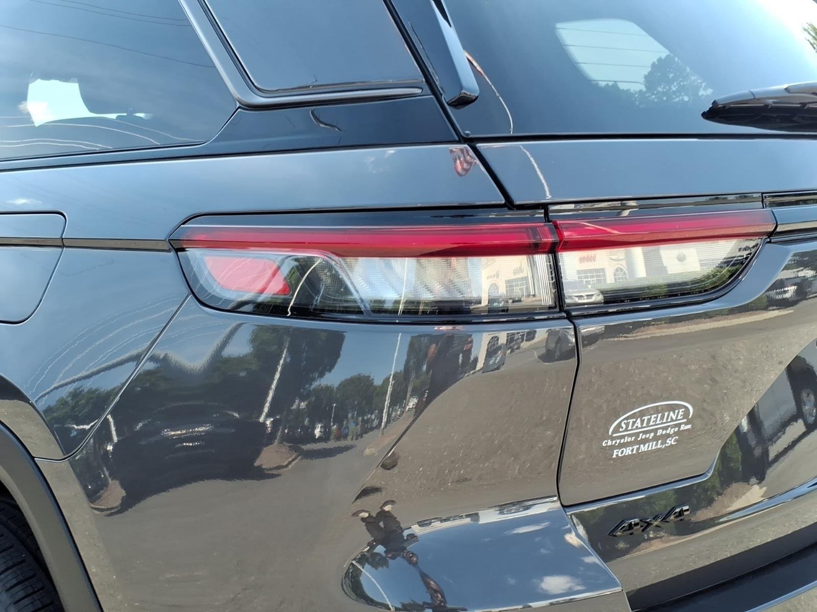 New 2026 Silver Zynith Jeep Laredo Altitude image 17