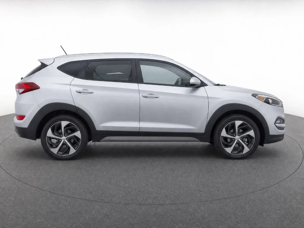 Used 2017 Molten Silver Hyundai Sport image 8