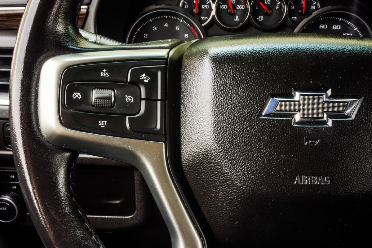 Used 2021 Black Chevrolet Z71 image 31