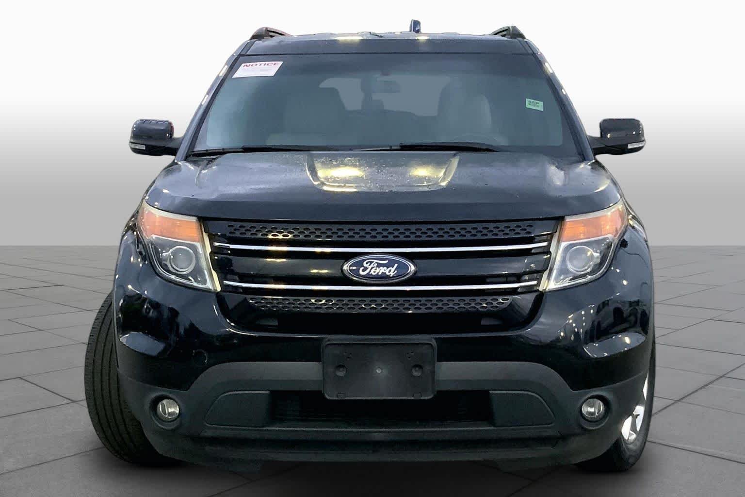 Used 2014 Tuxedo Black Metallic Ford Limited image 4