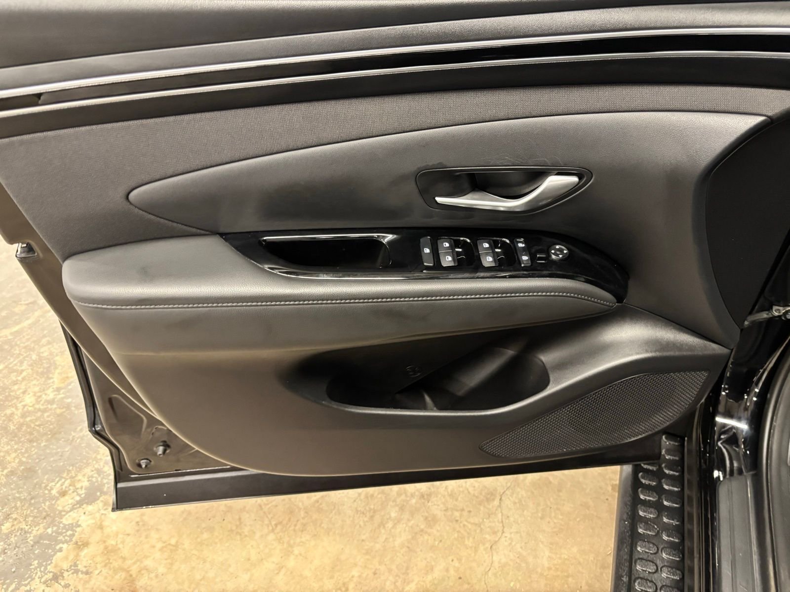 Used 2023 Black Hyundai XRT image 18
