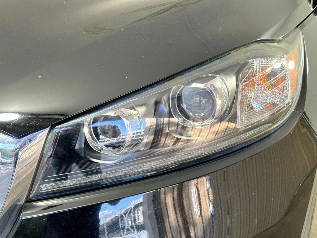 Used 2019 Black Kia L image 37