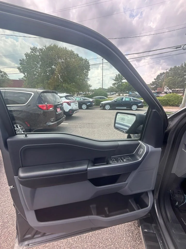 Used 2025 Gray Ford XLT image 11