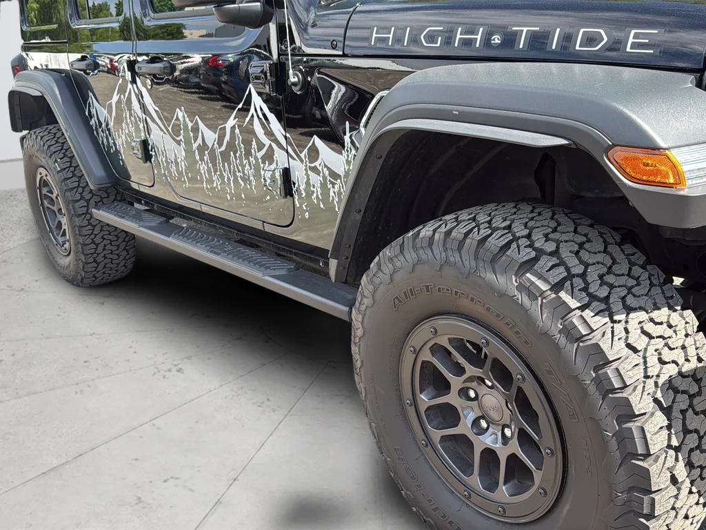 Used 2023 Black Jeep High Tide image 27
