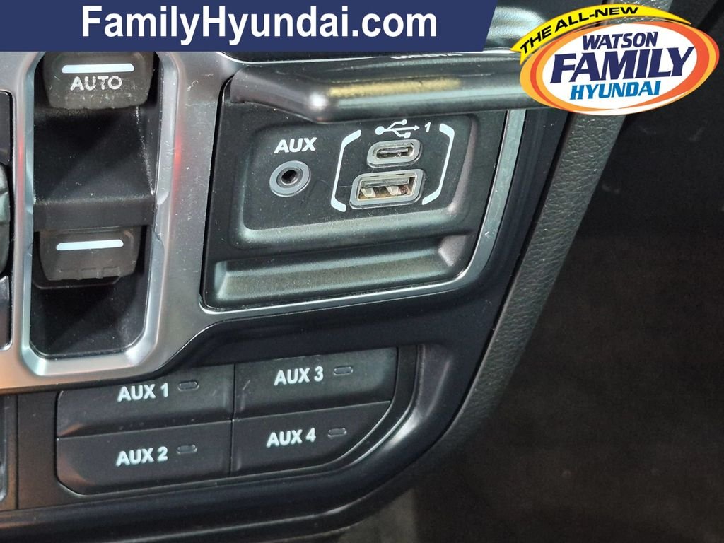 Used 2019 Gray Jeep Unlimited Moab image 22