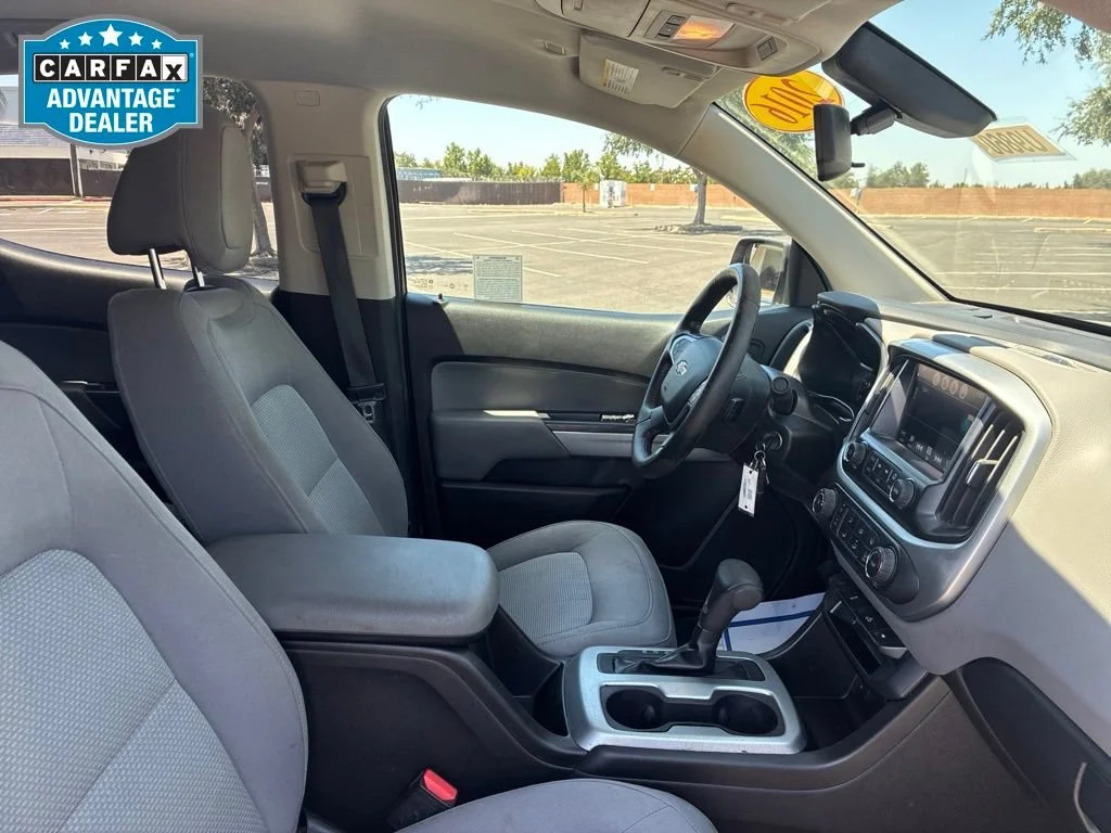 Used 2016 SILVER ICE METALLIC Chevrolet 2WD LT image 27